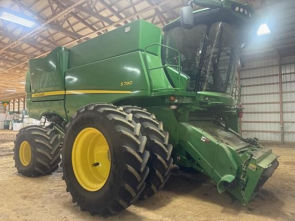 Image of John Deere S790 Primary image