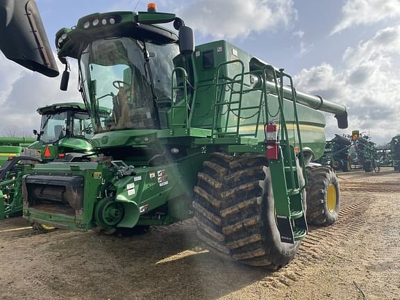 Image of John Deere S790 Primary image