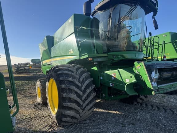 Image of John Deere S790 equipment image 1