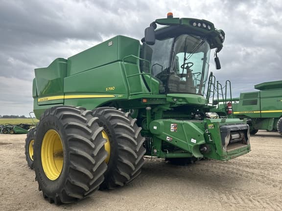Image of John Deere S790 equipment image 1