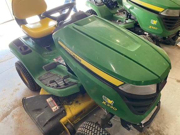 Image of John Deere X330 equipment image 2