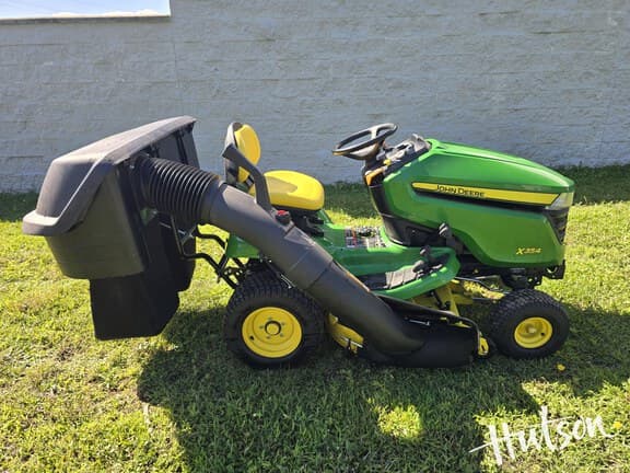Image of John Deere X354 equipment image 3