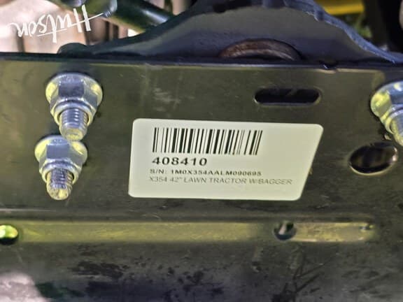 Image of John Deere X354 equipment image 1