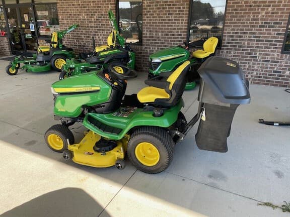 Image of John Deere X380 equipment image 3