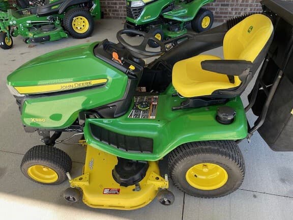 Image of John Deere X380 equipment image 4