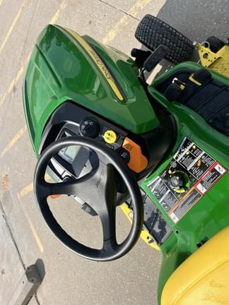 Image of John Deere X380 equipment image 4