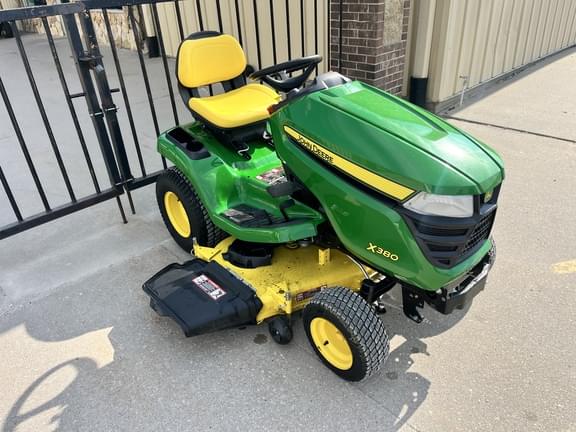 Image of John Deere X380 equipment image 1