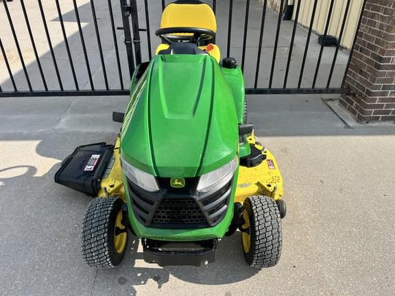 Image of John Deere X380 equipment image 2