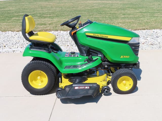 Image of John Deere X390 equipment image 2