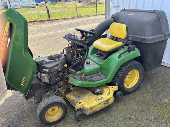 2020 John Deere X570 Equipment Image0