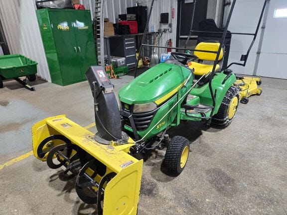 2020 John Deere X570 Equipment Image0