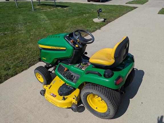 Image of John Deere X580 equipment image 2