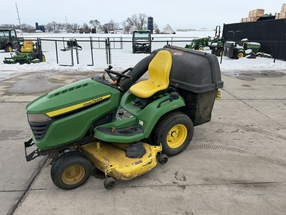 Image of John Deere X584 equipment image 1