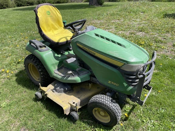 2020 John Deere X590 Equipment Image0