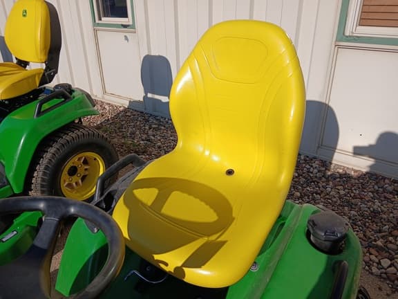 Image of John Deere X590 equipment image 3