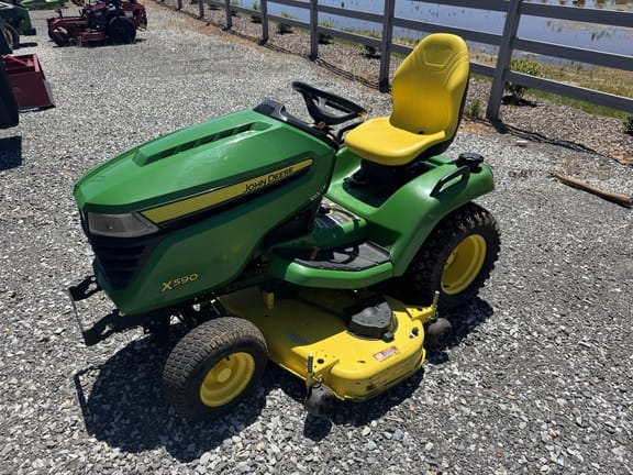 2020 John Deere X590 Equipment Image0