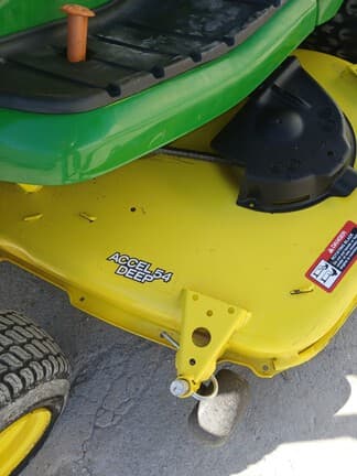 Image of John Deere X590 equipment image 4