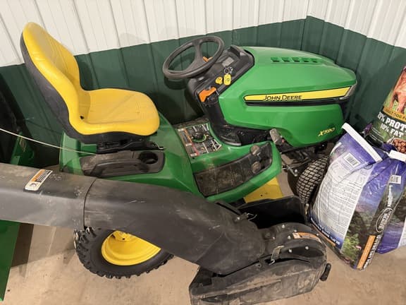 Image of John Deere X590 Primary image