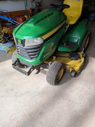 2020 John Deere X590 Equipment Image0