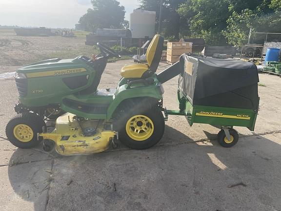 Image of John Deere X730 equipment image 1