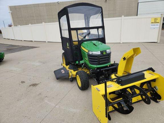 Image of John Deere X738 equipment image 1
