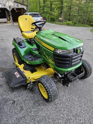 Image of John Deere X738 Primary image