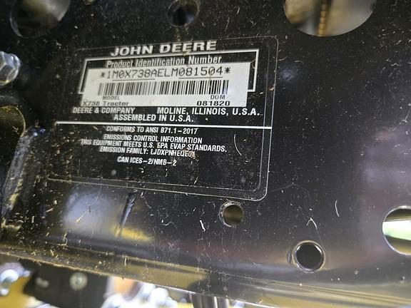 Image of John Deere X738 equipment image 4