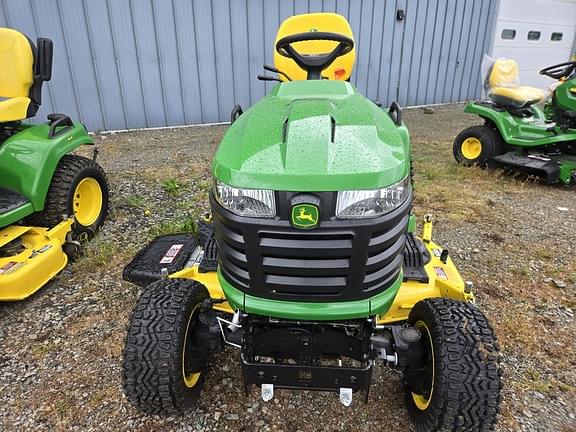 Image of John Deere X738 equipment image 1