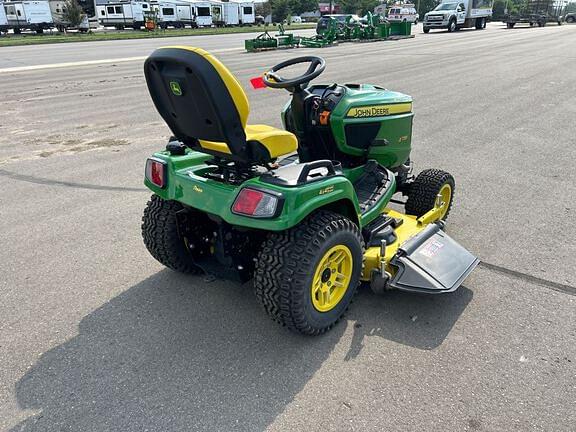 Image of John Deere X739 equipment image 4