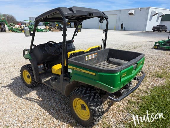 Image of John Deere XUV 560E equipment image 2