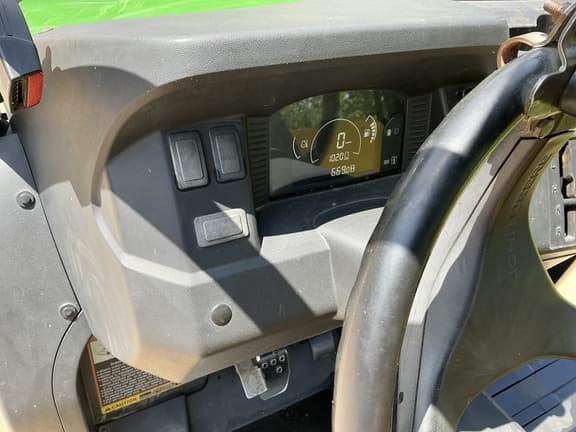 Image of John Deere XUV 590M equipment image 3
