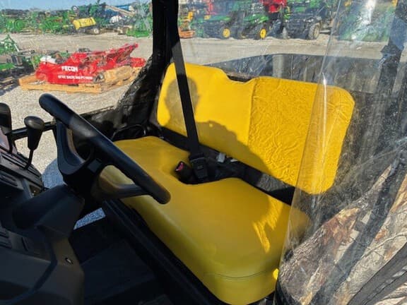 Image of John Deere XUV 590M equipment image 2