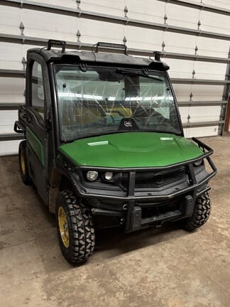 2020 John Deere XUV 835M Equipment Image0