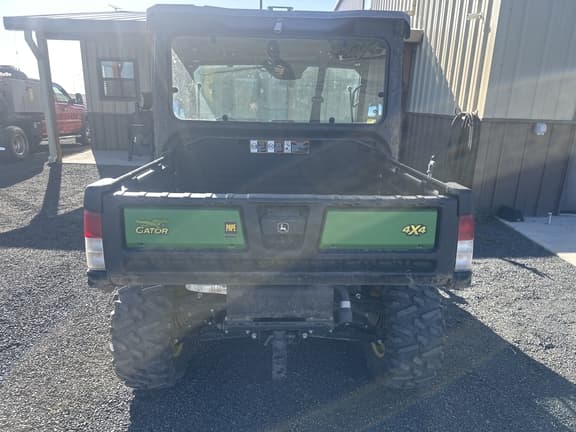 Image of John Deere XUV 835M equipment image 2