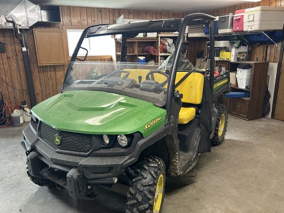 2020 John Deere XUV 835M Equipment Image0