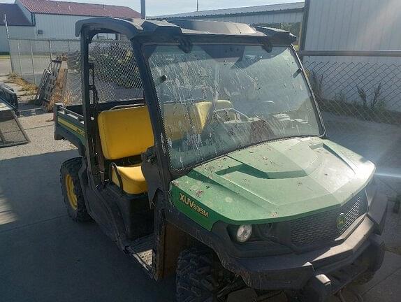 Image of John Deere XUV 835M equipment image 1