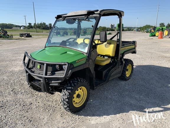 Image of John Deere XUV 835M equipment image 1