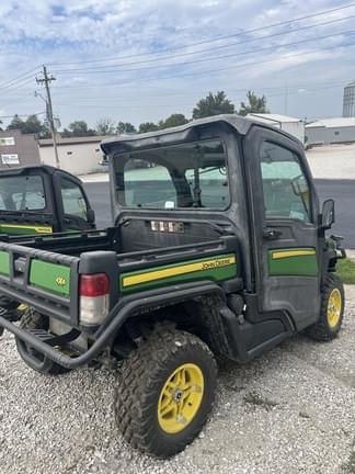 Image of John Deere XUV 835M equipment image 2