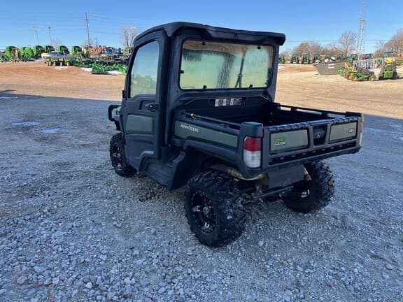 Image of John Deere XUV 835M equipment image 4