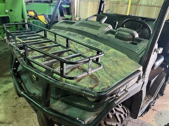Image of John Deere XUV 835M equipment image 3