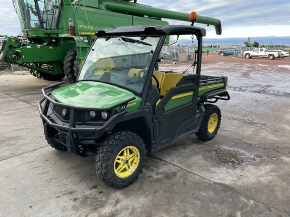 2020 John Deere XUV 835M Equipment Image0