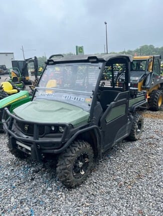 2020 John Deere XUV 835M Equipment Image0