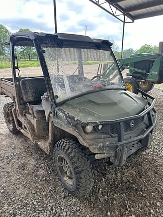 Image of John Deere XUV 835M equipment image 3