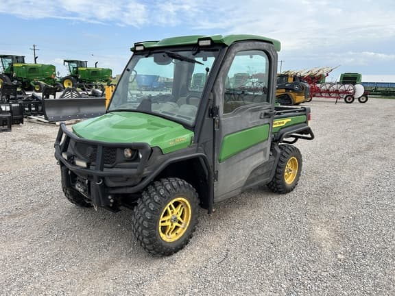 Image of John Deere XUV 835R Primary image