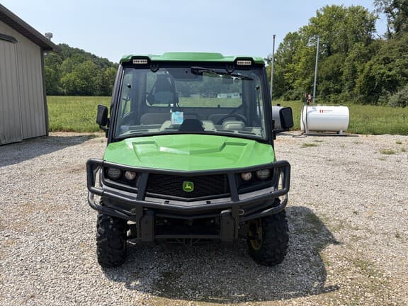 Image of John Deere XUV 835R equipment image 1