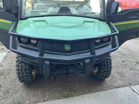 Image of John Deere XUV 835R equipment image 1
