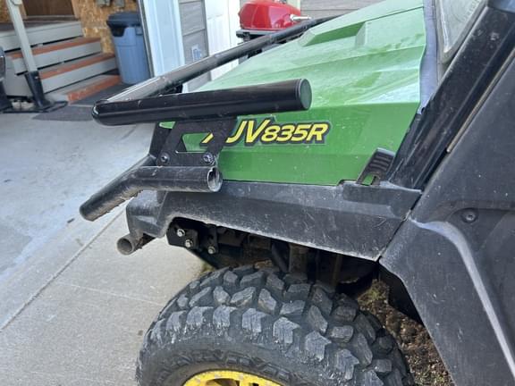 Image of John Deere XUV 835R equipment image 4