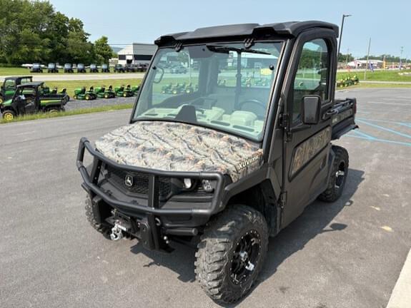 Image of John Deere XUV 835R equipment image 2