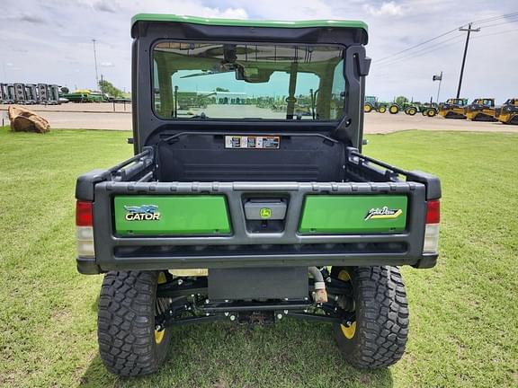 Image of John Deere XUV 835R equipment image 3