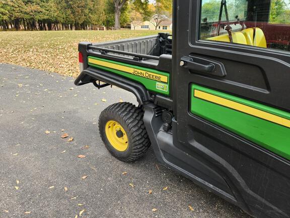 Image of John Deere XUV 865M equipment image 4